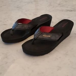 Size 10 Coach "Jolene" 2 1/4" high flip flops